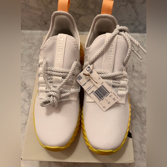NWT Adidas women’s Kaptir Flow Shoes in size 8.5 - white/hazy orange - Picture 2 of 4
